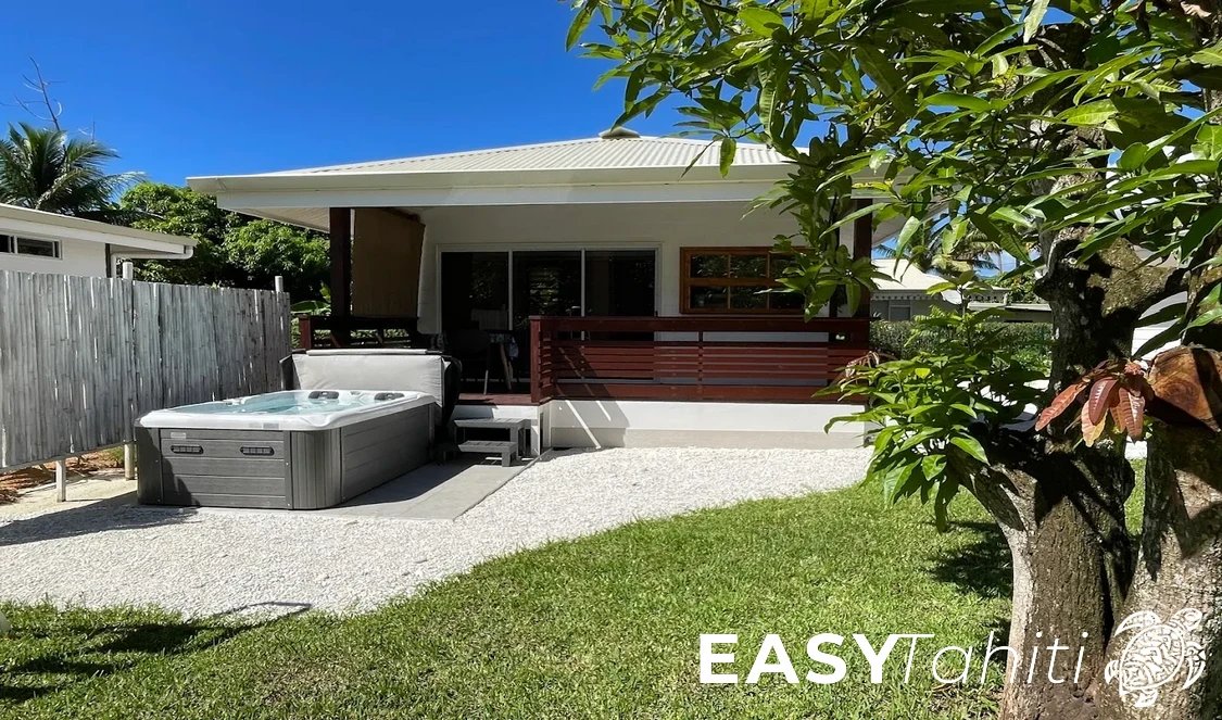 BUNGALOW TIPANIE avec jacuzzi